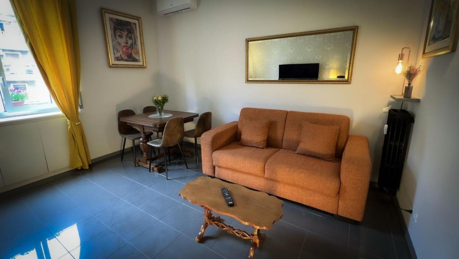 Apartment Cloclo House